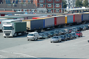 Image showing Cars and trucks