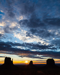 Image showing Monument Valley Sunrise