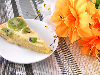 Image showing cake with fruits and flowers