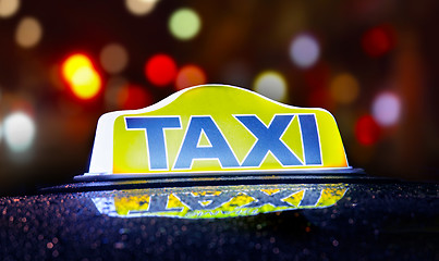 Image showing taxi sign 