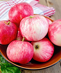 Image showing Apples red in a bowl on the board