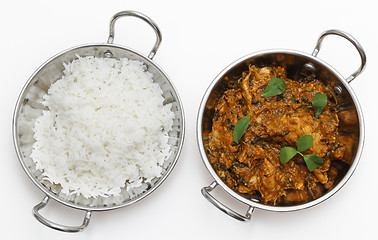 Image showing Methi chicken and rice in kadai bowls