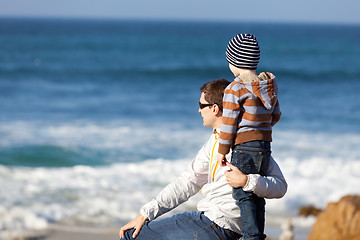 Image showing family at the beach