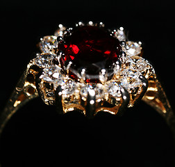 Image showing Diamond ring macro