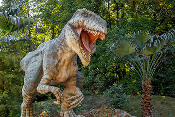 Image showing model of big tyranosaurus rex jungle