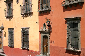 Image showing Colonial street in San Miguel de Allende, Mexico