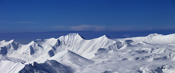 Image showing Panorama of snowy plateau at nice day