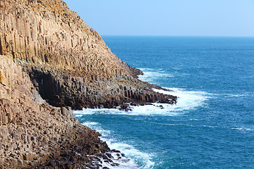 Image showing Cliff and seascape