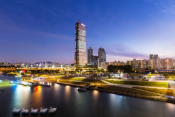 Image showing Seoul skyline at night