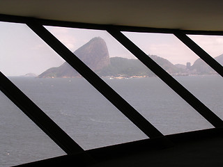 Image showing Contemporary Art Museum and the Sugar Loaf