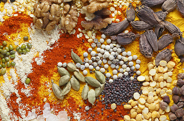 Image showing Cardamoms nuts and spices for asian food