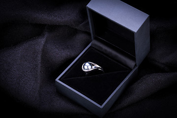 Image showing Diamond engagement ring in a box