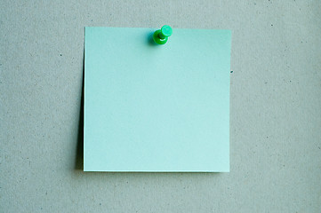 Image showing color note paper with pin