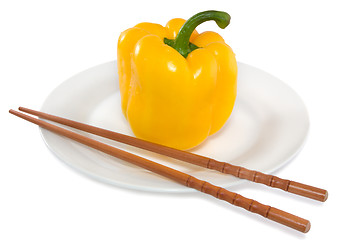 Image showing Yellow pepper on a plate