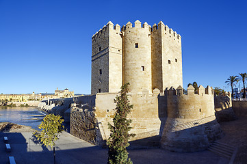 Image showing Calahorra Tower on the Roman Bridge in Cordoba