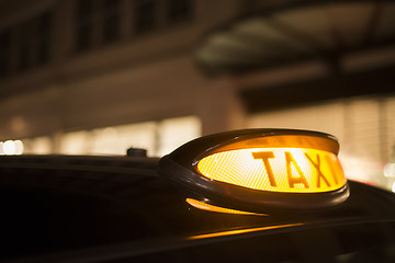 Image showing Taxi in London 