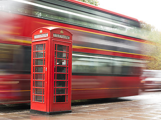 Image showing Red Phone cabine and bus in London. 