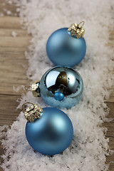 Image showing christmas bauble blue