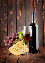 Image showing Red wine with cheese