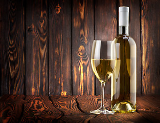 Image showing Desser white wine on the table