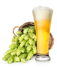Image showing Light beer and hop in basket