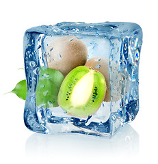 Image showing Ice cube and kiwi