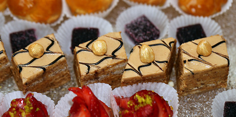 Image showing Desserts with fruit fillings