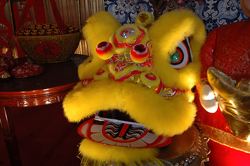 Image showing Chinese dragon and scissor cut artworks