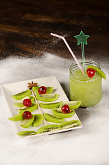 Image showing Kiwi Christmas tree