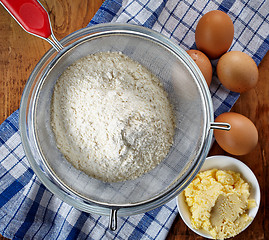 Image showing flour and eggs