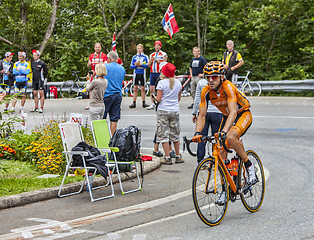 Image showing Jon Izagirre Insausti Climbing Alpe D'Huez