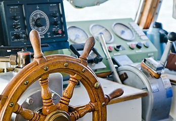 Image showing Steering wheel of an old sailing vessel, close up