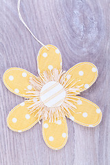 Image showing Pretty pastel polka dot flower gift tag