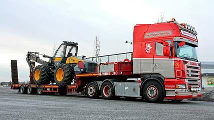 Image showing Scania R500 Truck Hauling a Forest Harvester