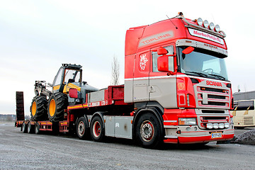 Image showing Scania R500 Truck Hauling a Forest Harvester