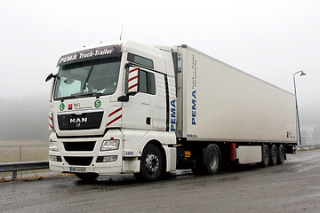 Image showing Man TGX 18.480 Truck and Trailer