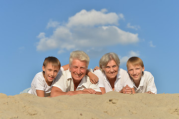 Image showing Big happy family