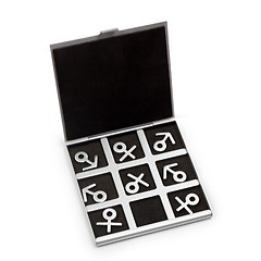 Image showing symbols of masculine and feminine play tic tac toe