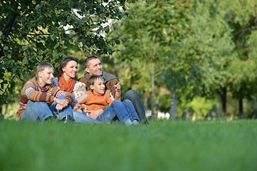 Image showing l happy family relaxing