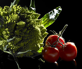 Image showing romanesco cauliflower and tomatoes