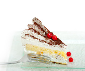 Image showing whipped cream and ribes dessert cake slice