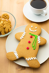 Image showing Gingerbread men and coffee 