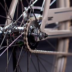 Image showing Old refurbished retro bike - Details