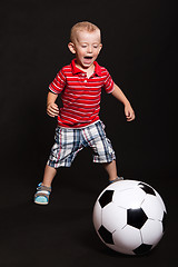 Image showing Little boy in the studio