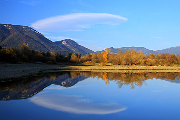 Image showing Autumn lake