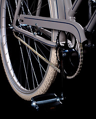 Image showing Old refurbished retro bike - Details