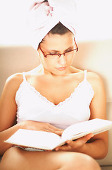 Image showing Women reading a book