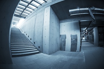 Image showing Light through window at corridor