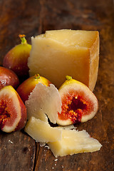 Image showing pecorino cheese and fresh figs 