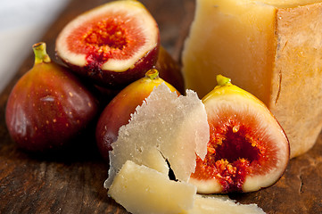 Image showing pecorino cheese and fresh figs 